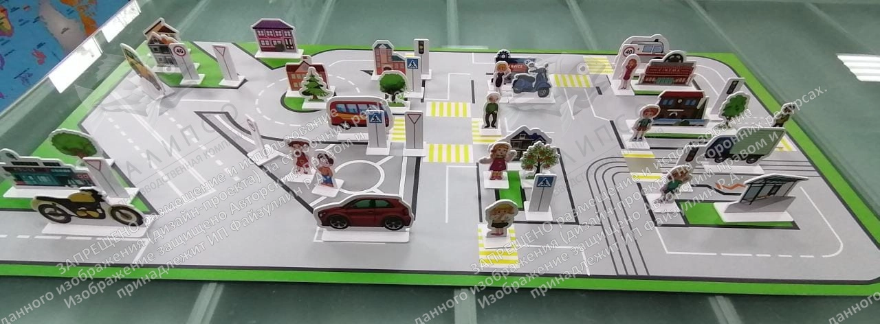 Комплект стендов "Дорожная безопасность" с фигурками арт. ШК-02234