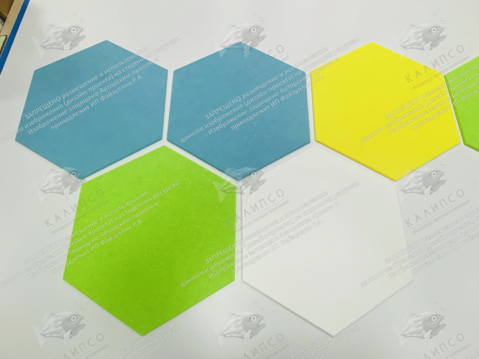 Комплект резных стендов из ЭКО-войлока "Соты"(Дизайн по вашим материалам), арт. ШК-4634