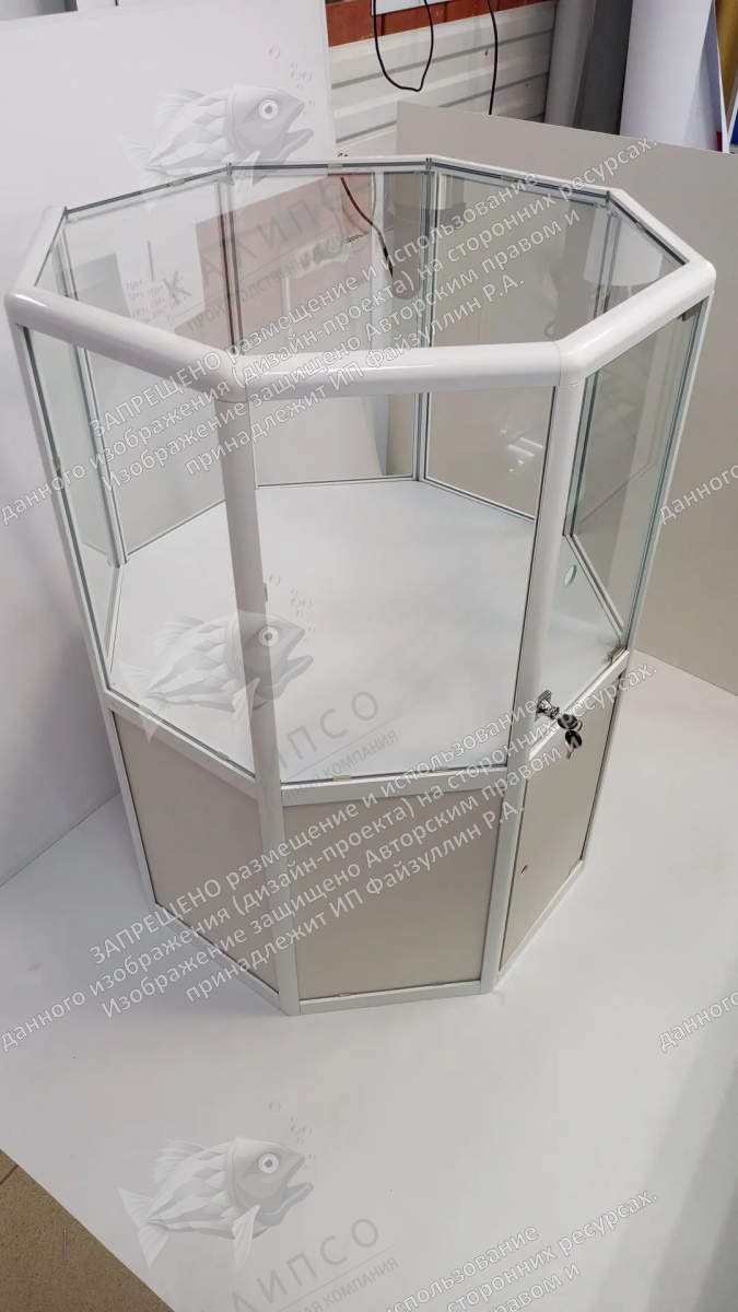Восьмигранная шкаф-витрина с подсветкой, с бронирующей защитной пленкой, арт. ШК-4681Б